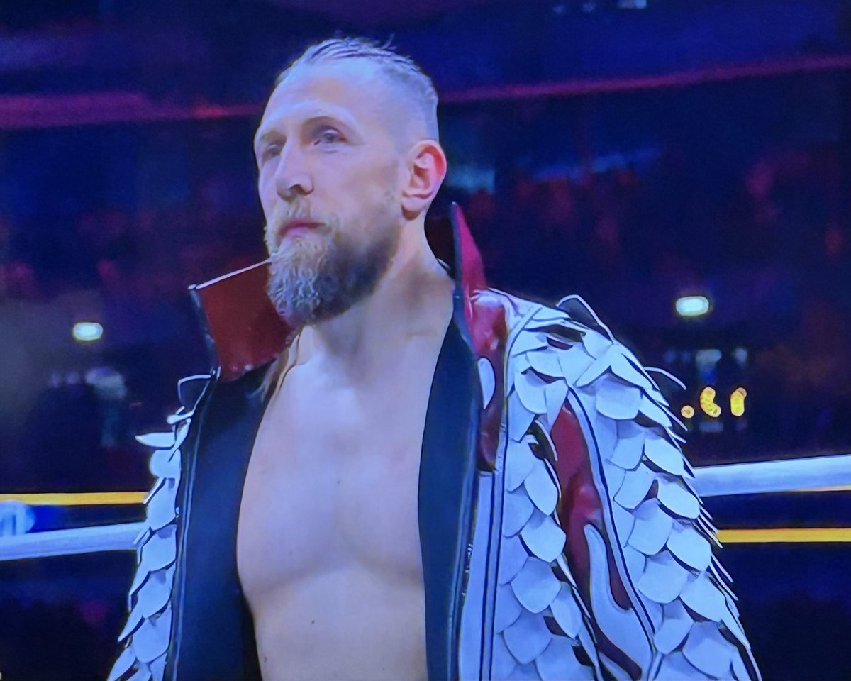 Fjwilson76's tweet photo. High stakes main event!
Love hearing JR again! 🙌
First time I’ve seen Bryan’s fam at ringside… 👏
#TitleVsCareer
#AEWAllIn ☝️ https://t.co/WDaW2UmuAC