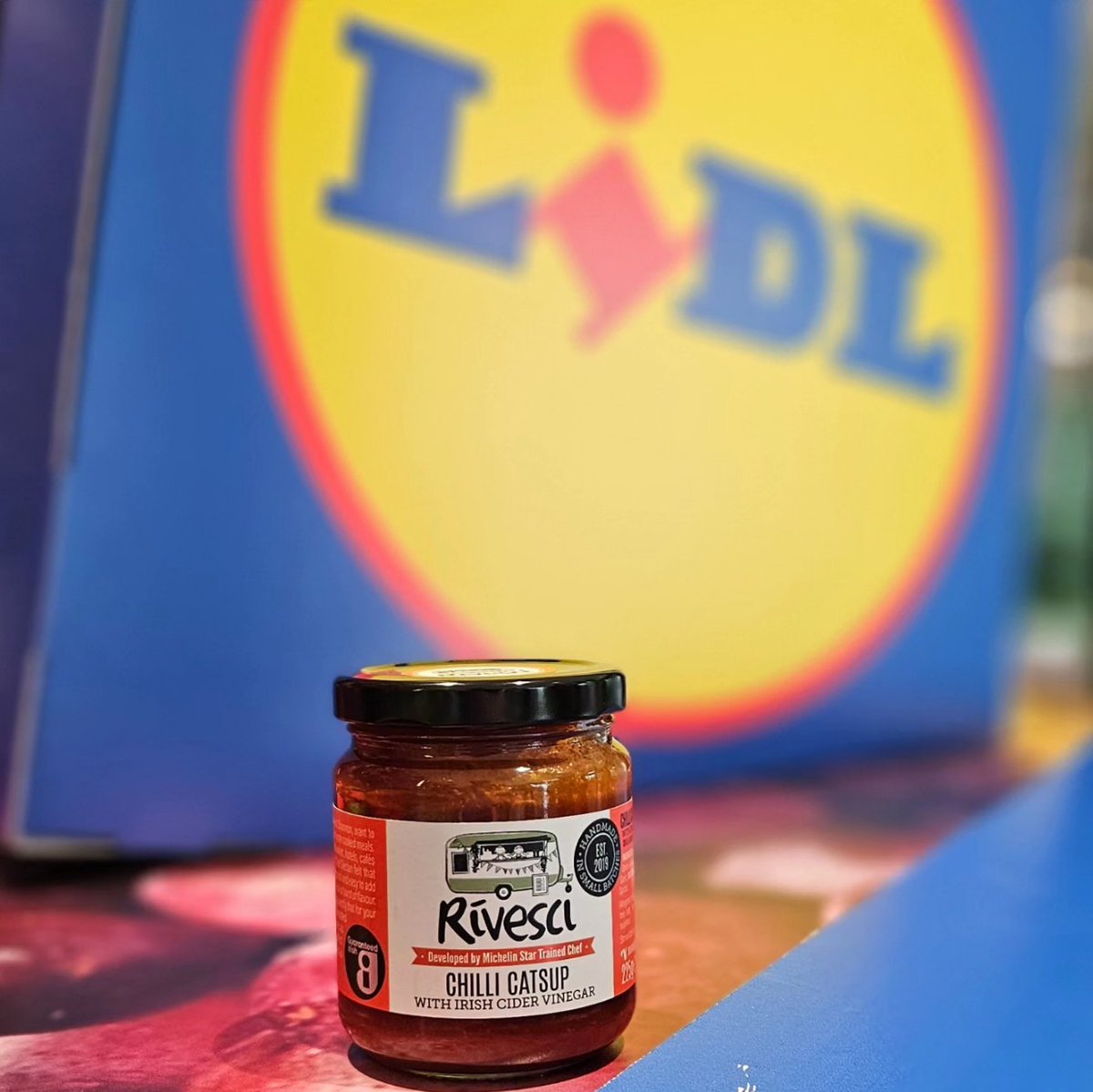 Rívesci tweet media