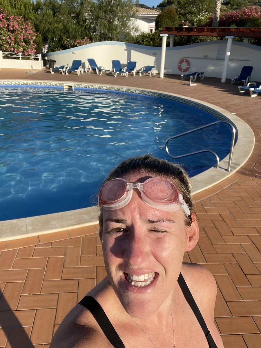 kattuckley's tweet photo. Home time from #Portugal it’s been nice to #run and #swim  some where different. Looking forward to get back on my #bike 🚲 #Triathlon #sunny #keepongoing #Training #Hometime https://t.co/wzFaqKHyRh