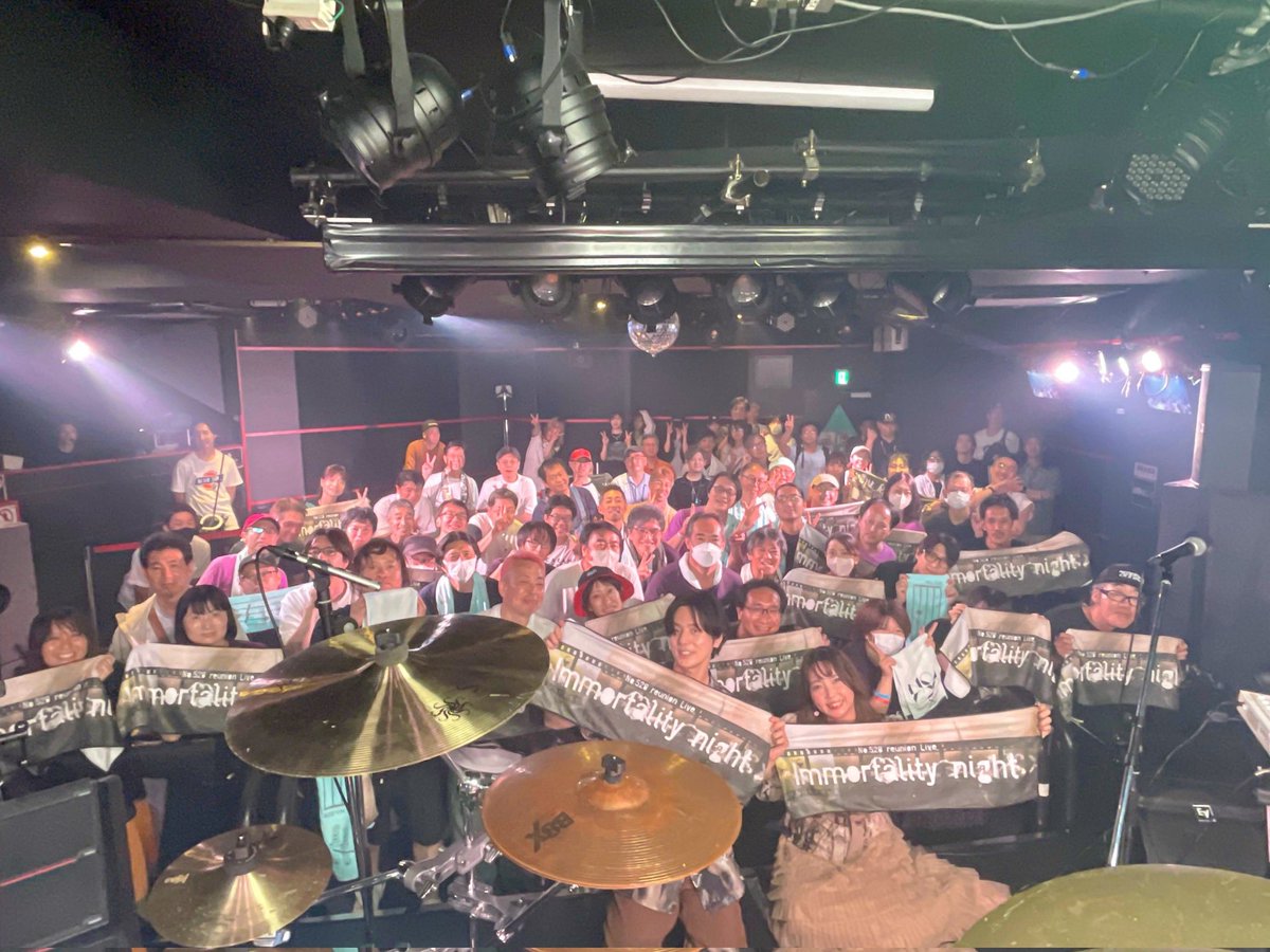 keiba4309013's tweet photo. そして260m(約4分)しか離れていない #原宿RUIDO で
#No528 reunion Live～immortality night～』
あの2人が強力ゾンビ🧟‍♂️となって帰ってきた😄
約3年振りの再会だったけど、MIDちゃんの天然っぷりとHIGHくんのポンコツキャラは変わってなかったわ😅
そして耳に心地好いsoundと皆の振りも完璧👌で素晴👏 https://t.co/Iby0Yiyocs