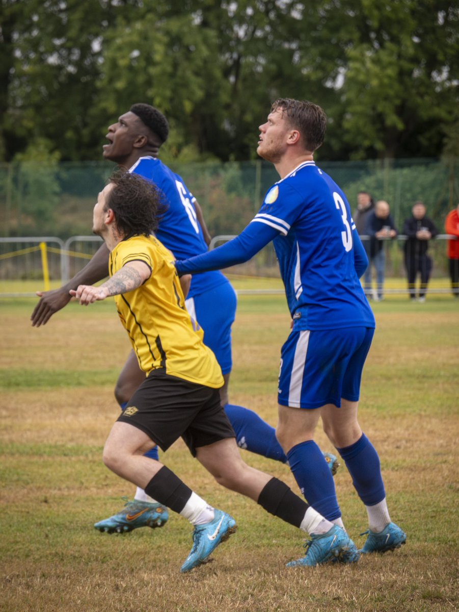 KingsParkRFC's tweet photo. BRICK WALL 🧱 💙

@reumel19 

#UppaKings 🥳 https://t.co/rEP0fVUxDM