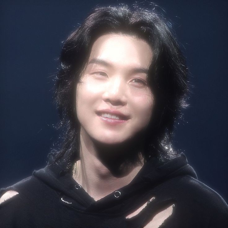 BTearS_7_'s tweet photo. یادش بخیر وقتی موهاش هر روز بلند تر میشد هر روز بیشتر براش میمردم:)
YOU DID NOT DISAPPOINT US
YOU DID NOT DISAPPOINT US
YOU DID NOT DISAPPOINT US
For슈가SUGA #SUGA #방탄소년단슈가 #슈가 #BTSSUGA https://t.co/vGoBLPiQpA