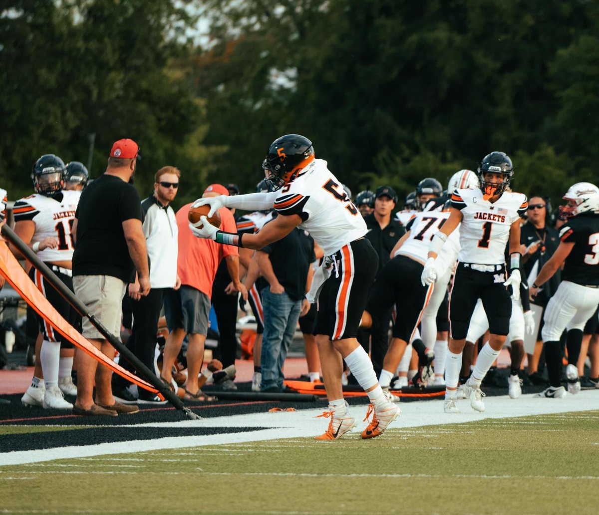 mvjacketsfb's tweet photo. 🟠⚫️🟠⚫️🚀
Find a team that regardless of outcome, you care about each other! 
Go Jackets! https://t.co/FbnB5ADfMb