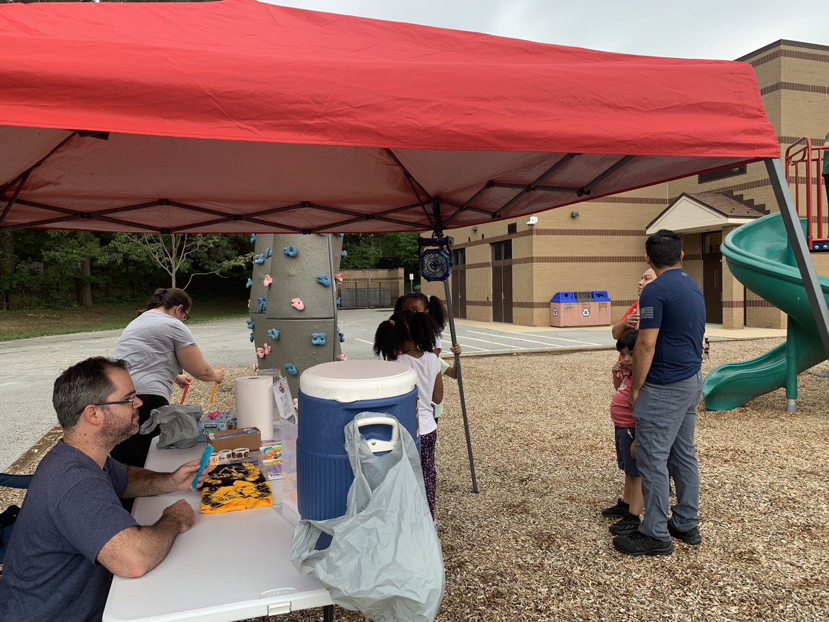 CougarOuts's tweet photo. Tomorrow is the first day of school! It has been a great summer at CRED from our leadership team making new banners for our hallways to our PTA hosting Popsicles in the Park to a successful Open House filled with lots of JOY! We can’t wait to start a new school year ❤️ https://t.co/yYuPTwz12l