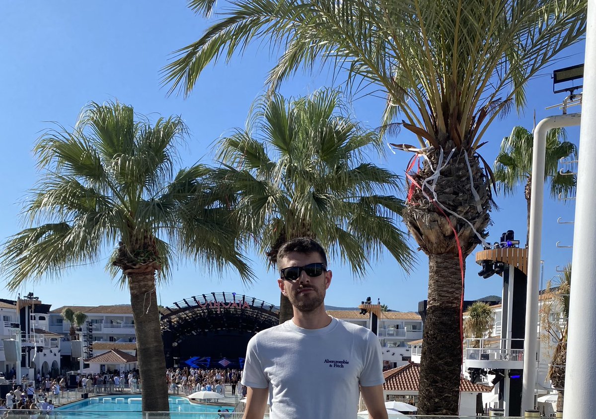 MattiaMalve's tweet photo. Calvin Harris event in @ushuaiaibiza @CalvinHarris 
#calvinharris #ushuaia #ushuaiaibiza #ibiza #islabonita #dj #producer #cantante #singer #fiesta #party #musica #music #evento #event https://t.co/ndwBTFtln1