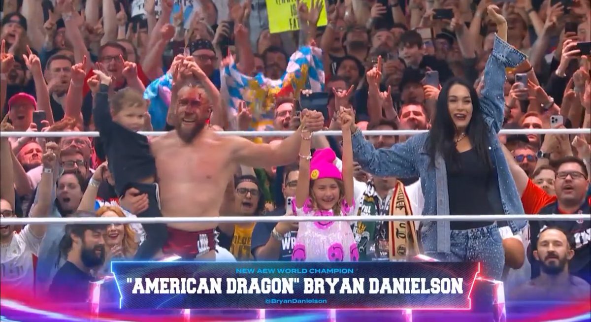 WrestleOps's tweet image. 🚨 Bryan Danielson has defeated Swerve to become the NEW AEW Champion!

Bryan’s in-ring career remains in-tact.

Unreal.

#AEWAllInLondon