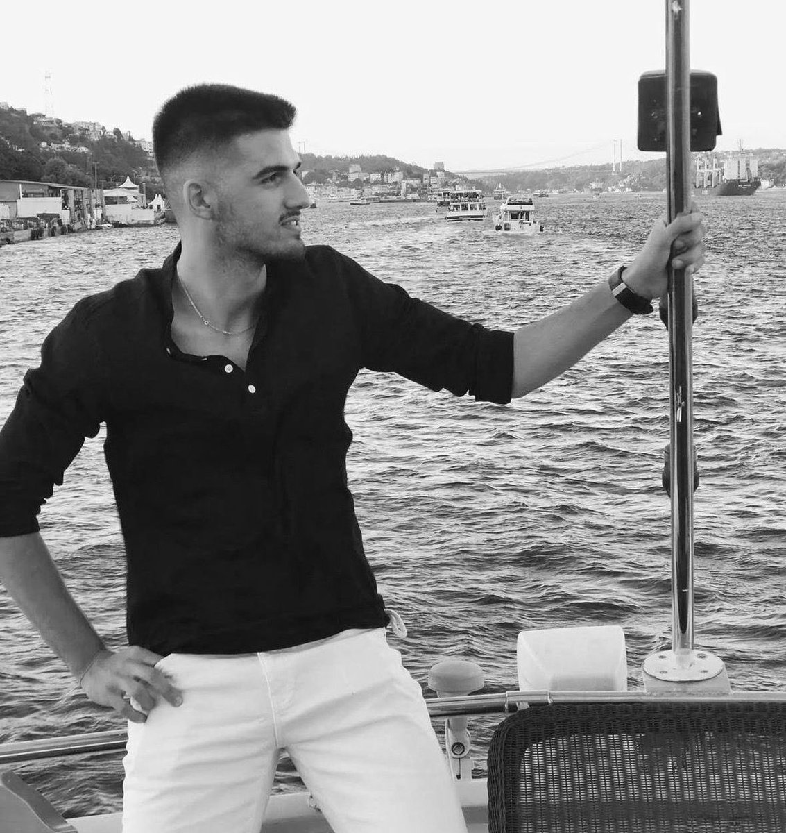 Beylikdüzü’nden genç yol arkadaşımız, beyefendiliği ve saygısıyla herkesin gönlünü kazanmış Ömer Can Erdemli kardeşimizi elim bir trafik kazasında kaybetmenin derin acısı ve üzüntüsü içerisindeyiz.

Genç yaşta kaybettiğimiz kardeşimize Allah’tan rahmet; acılı ailesine ve