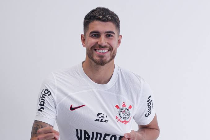 elyelsccp's tweet photo. A derrota de hoje do Corinthians tem 3 culpados:

1- Augusto Melo que não trouxe nenhum atacante, e acha que o nosso ataque é bom
2- Pedro Raul que perdeu gol 
3- Yuri Alberto que perdeu vários gols.

zero culpa do Ramon Diaz, nosso ataque e diretoria são patéticas https://t.co/8fymbXPTI9