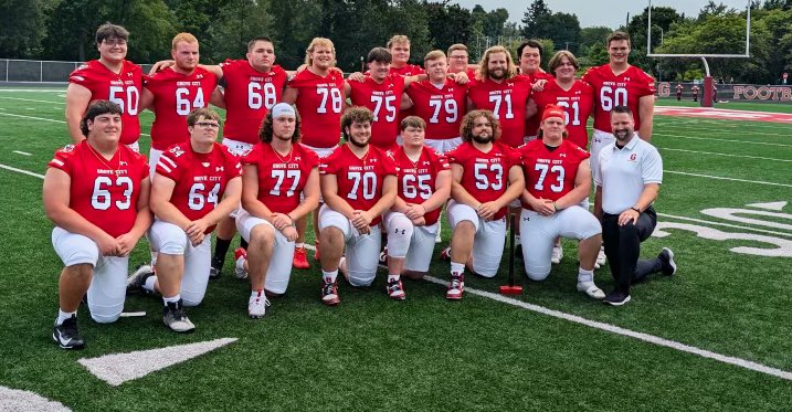 This crew is unbelievable! Love these guys, OL family dinner next week can’t wait to have them over to the house. 

Excited to continue building spiritually, socially, mentally, and physically with them. The road graders are ready to go.

 One more week until its show time 🤙🏼