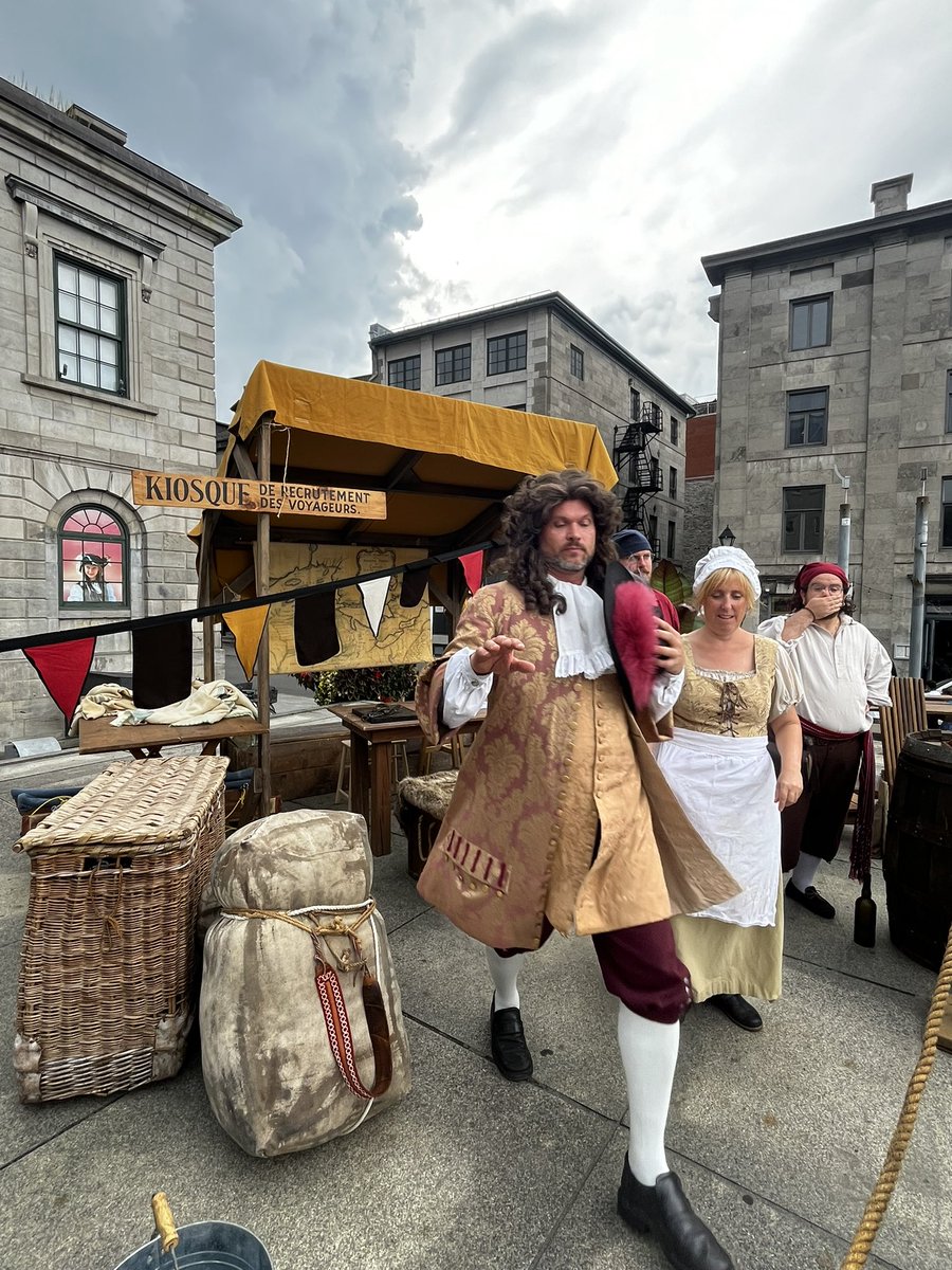 AtourDuMonde's tweet photo. At the 18th century market of #PointeaCalliere at #oldmontreal #montreal #mtl #mtlmoments #textiledyeing #fencing #music #travels https://t.co/Iit4i1nnvv