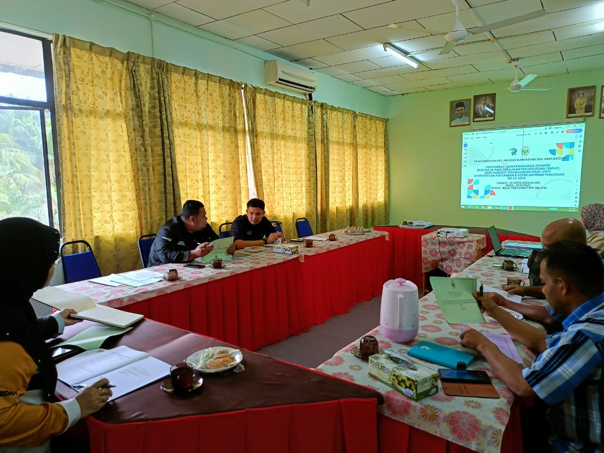 ppk_selama's tweet photo. 📷 MESYUARAT JAWATANKUASA PENAPIS MUSIM 02 2024
📷 10.OO PAGI
📷  Bilik Mesyuarat Ppk Selama Kedah
📷   25 OGOS 2024 (AHAD)
#𝐋𝐏𝐏𝐌𝐚𝐥𝐚𝐲𝐬𝐢𝐚
#𝐋𝐏𝐏𝟒𝐅𝐚𝐫𝐦𝐞𝐫𝐬
#𝐏𝐞𝐫𝐤𝐚𝐬𝐚𝐏𝐞𝐥𝐚𝐝𝐚𝐧𝐠
#𝐊𝐞𝐥𝐮𝐚𝐫𝐠𝐚𝐏𝐞𝐥𝐚𝐝𝐚𝐧𝐠 https://t.co/obo1e4PXSp