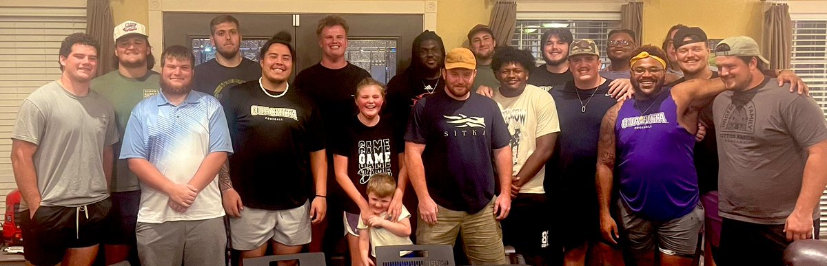 CoachShockEHSFB's tweet photo. The Standard ate well tonight! It couldn’t be done without my wonderful wife, she’s the real chef! The appetizers didn’t last until pictures! Appreciate these Men and their hard work! Excited to see how we improve over the season! #WeEatGood #EatGoodPlayGood #FinishEmpty https://t.co/yG4dDChBuu