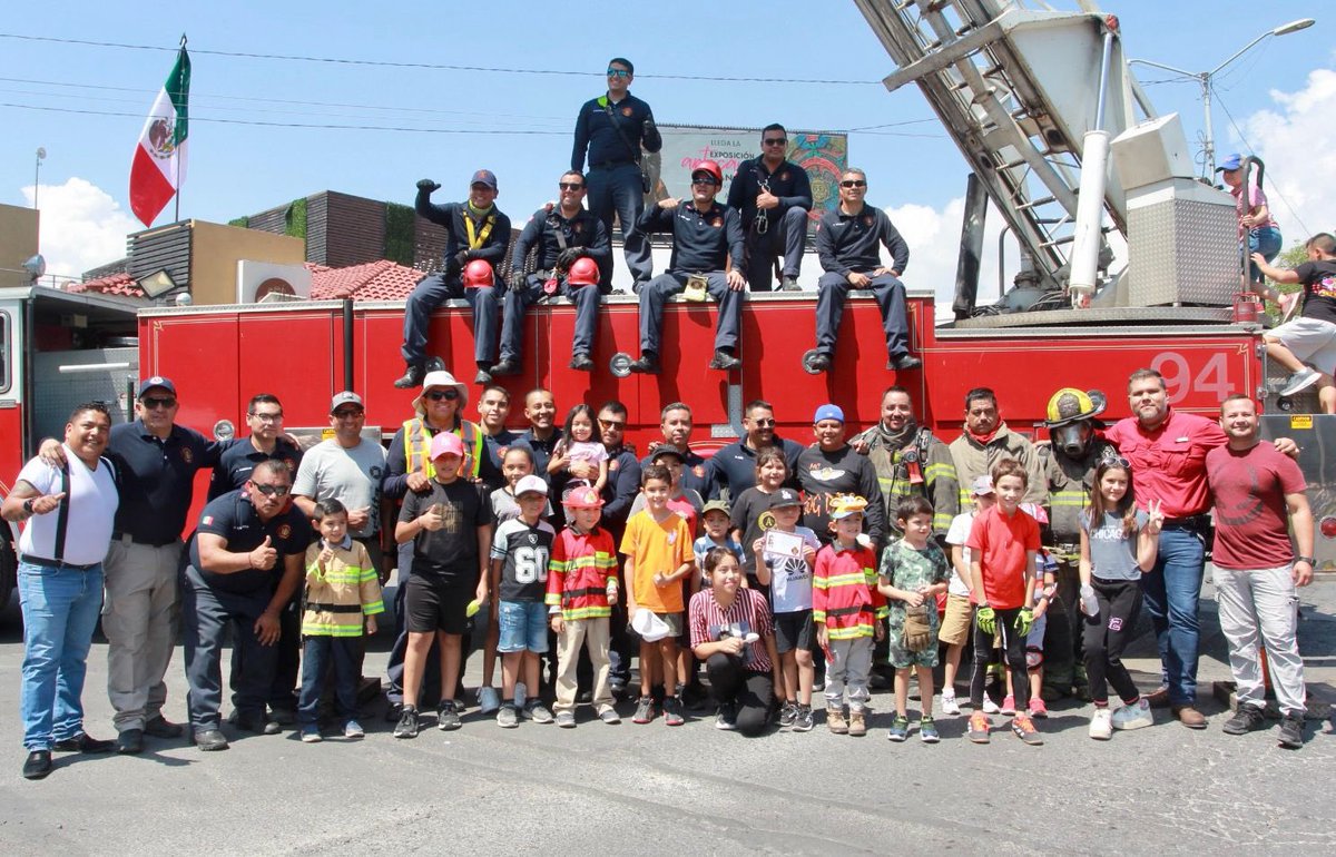 Para concluir los festejos por el Día del Bombero, los rescatistas convivieron con la ciudadanía en la Ruta Recreativa, donde ofrecieron una demostración de las destrezas y habilidades que forman parte sus labores cotidianas de protección. #CoahuilaPaDelante #SaltilloNosUne