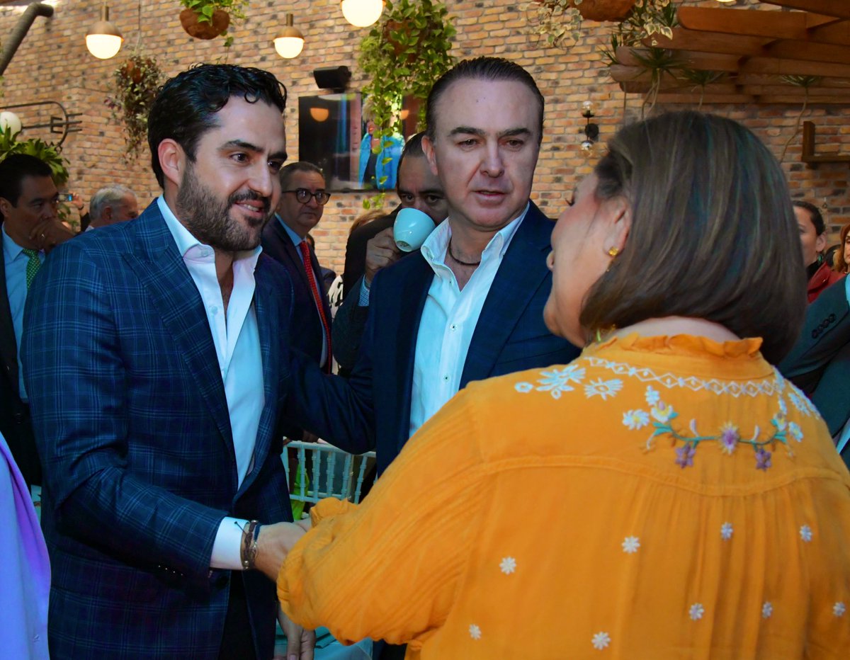 VillarrealGTO's tweet image. Muy feliz cumpleaños querido @agusdorantes deseo que estés pasando un gran día. Te envío un abrazo con mis mejores deseos hoy y siempre! #VieneLoMejor