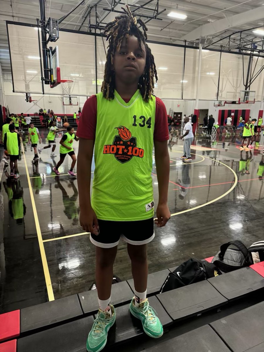 dlb4109's tweet photo. Proud Pops Daily 💯💪🏾

Solid Weekend at the @getmerecruited Hot 100 Camp. @DJRightHere0 @Maryusgetbucket 

@Coast2CoastPrep @PrepHoopsNext @BucketReel @HereGoJayAgain @CHC3 @ty1ewis @Coach_Rick57 @POBScout @madehoops @OTRHoops @CP3BBallAcademy https://t.co/1L9hiIzYPQ