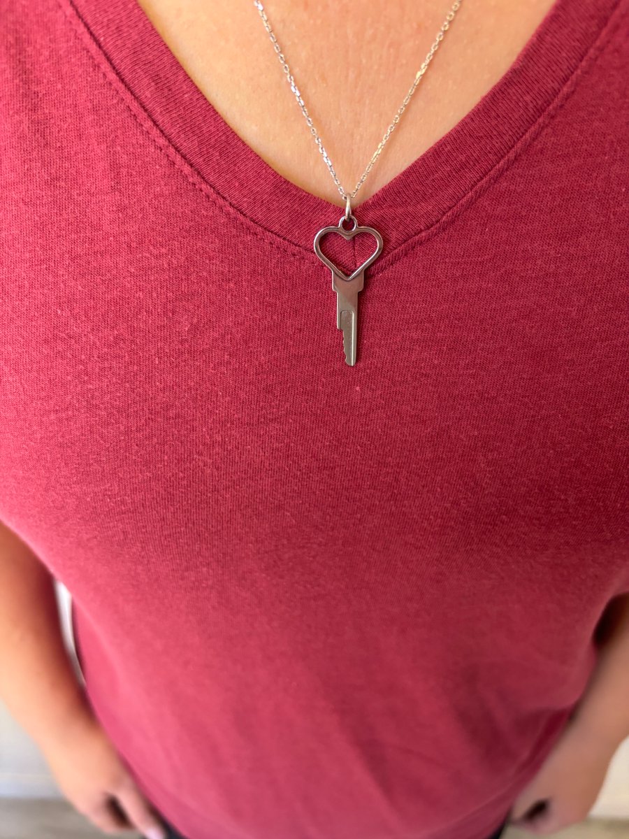 HeelsandKeys's tweet photo. I love the heart in his #chastity key. #keyholder #malechastity #chastitykeyholder https://t.co/V3joEk4Ssb