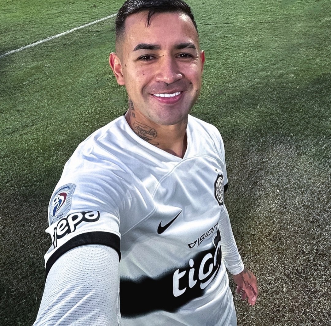 OrgulloFranjea2's tweet photo. Terminó el partido muchachos 😎 https://t.co/NkPWmLkqrM