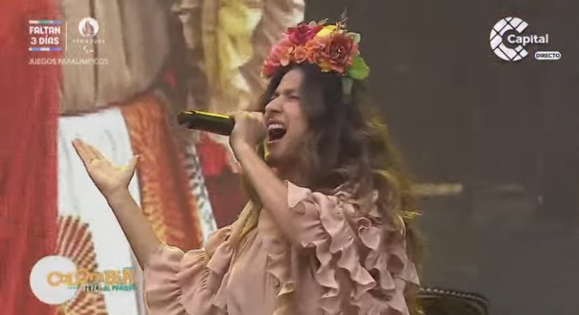 <a href="/aidabossa/">Aida  Bossa</a> toma la vocería de los <a href="/gaiterosdeps/">Gaiteros de Pueblo Santo</a> para transmitir toda la sabrosura de esta agrupación barranquillera. 🇨🇴 🎶

No te pierdas ni un segundo de #ColombiaAlParquePorCapital ▶️ i.mtr.cool/bzdiogabsv