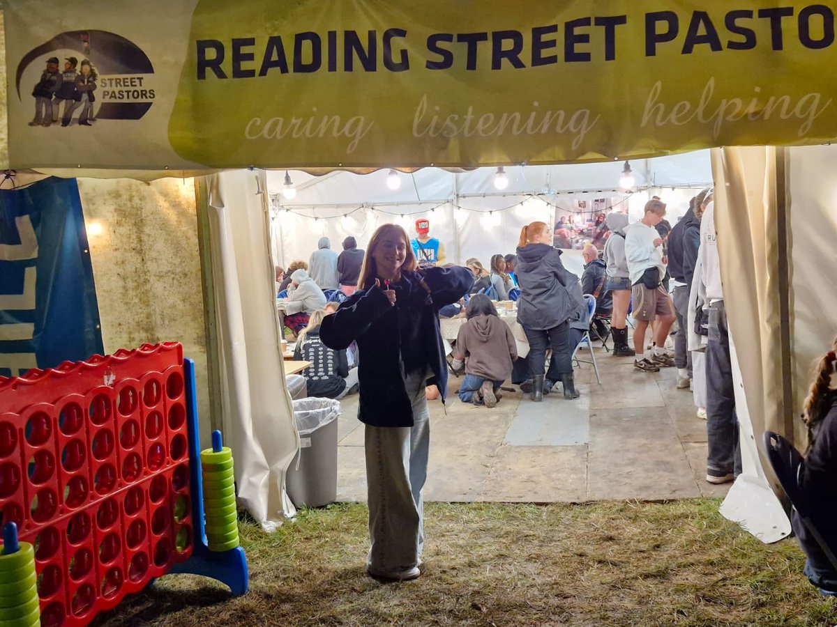 StreetPastorsRG's tweet image. Day 5 what a difference a day makes. “The sun comes up it’s a new day dawning” It has been a great five days/nights in the Street Pastor tents &amp;amp; patrolling the campsites. What fun everyone has had.
@AscensionTrust @ReadingBID @TVP_Reading @TVP_ReadingFest @OfficialRandL