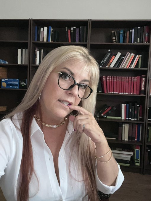 Curvy MILF Joclyn Stone - https://t.co/msNkuE53J3 https://t.co/Cm9LECRhZx
