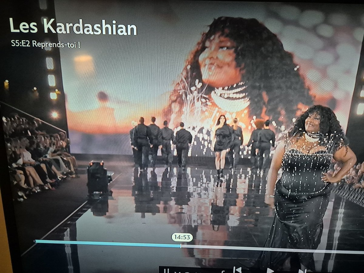 Chnew's tweet image. Revoir Queen @Maghla dans Les Kardashians 😱 (oui j'assume je regarde 🥲)