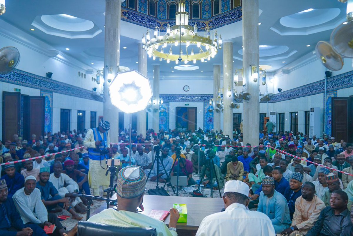 ProfIsaPantami's tweet photo. @ProfIsaPantami during today's lesson at Annoor Masjeed, Wuse 2, Abuja. May the Almighty Allah bless us with more knowledge that is beneficial to humanity. https://t.co/0a3FQ4dAWD