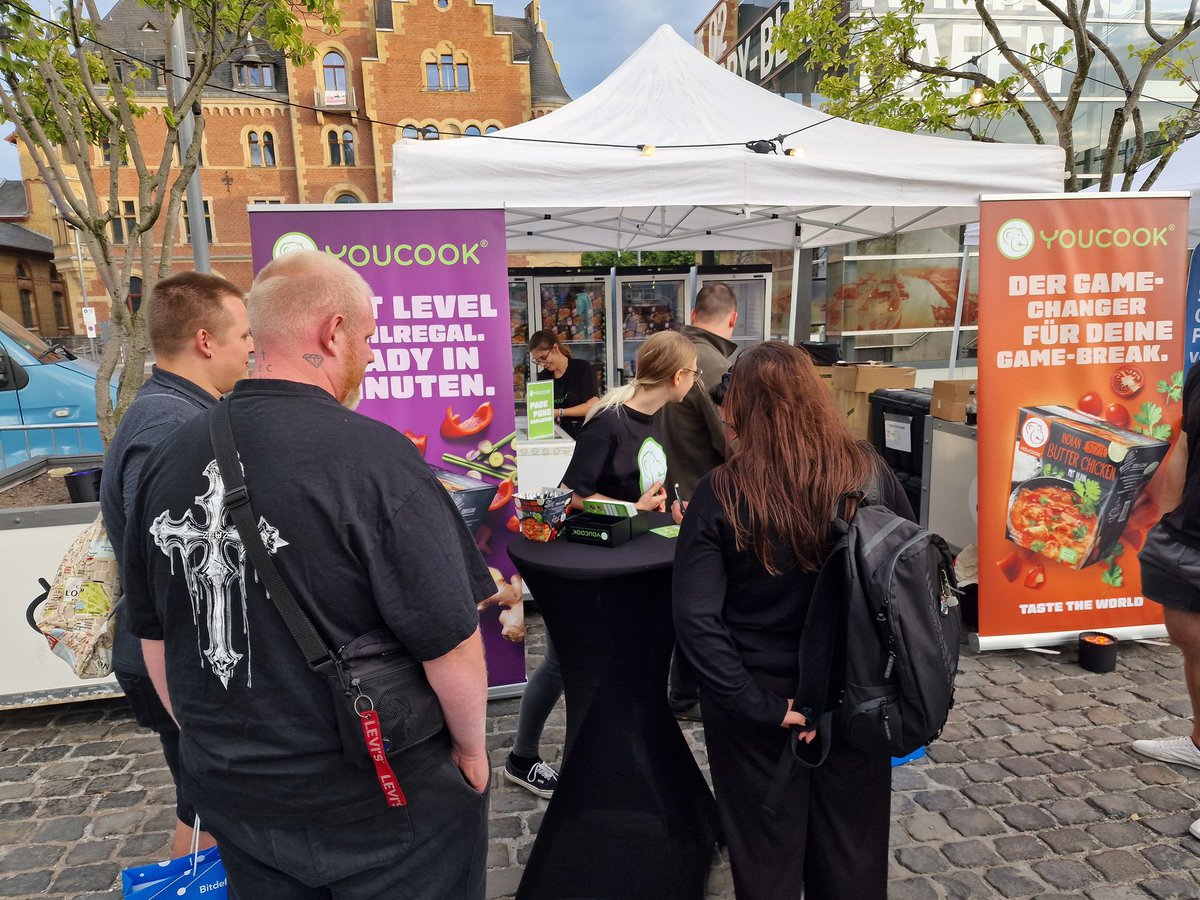 Bei den Open Air Gaming Nights zur #gamescom2024 gab es zahlreiche Games, Turniere, Goodies, sowie Food &amp; Drinks: