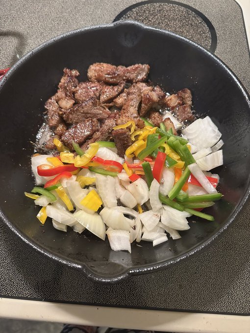 But yall saw THIS first 🤣🤭 https://t.co/8WEPlT8GHx<a href="/tag/bestfriend"class="tags"><span>#bestfriend</span></a><a href="/tag/tbt"class="tags"><span>#tbt</span></a><a href="/tag/drunkchronicles"class="tags"><span>#drunkchronicles</span></a><a href="/tag/4lyfer"class="tags"><span>#4lyfer</span></a>