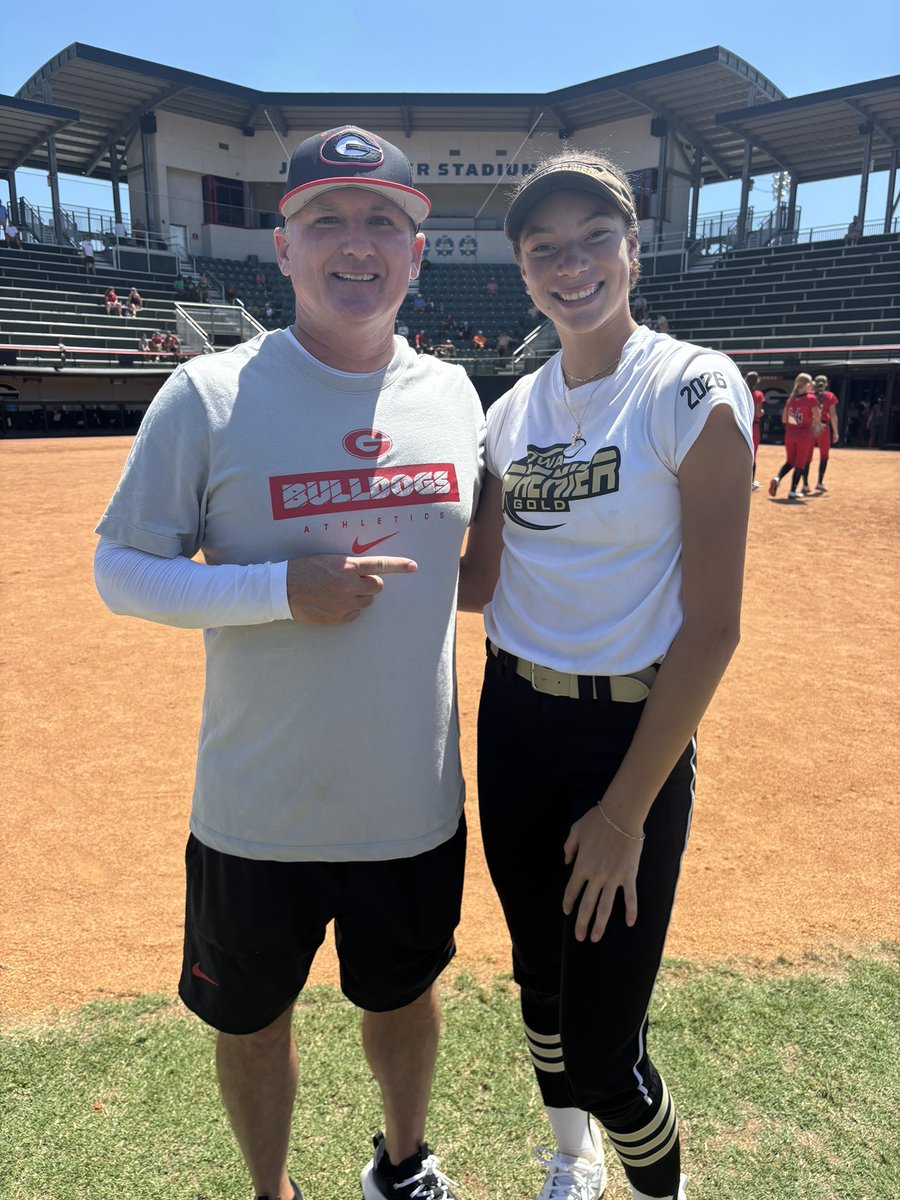 Thank you <a href="/UGASoftball/">Georgia Softball</a> for an amazing weekend!! Loved the culture of the program, and this was a great way to finish the summer before heading back to school!❤️🖤 <a href="/UGACoachTony/">Tony Baldwin</a> <a href="/Syd_finch/">J.T. D’Amico</a>