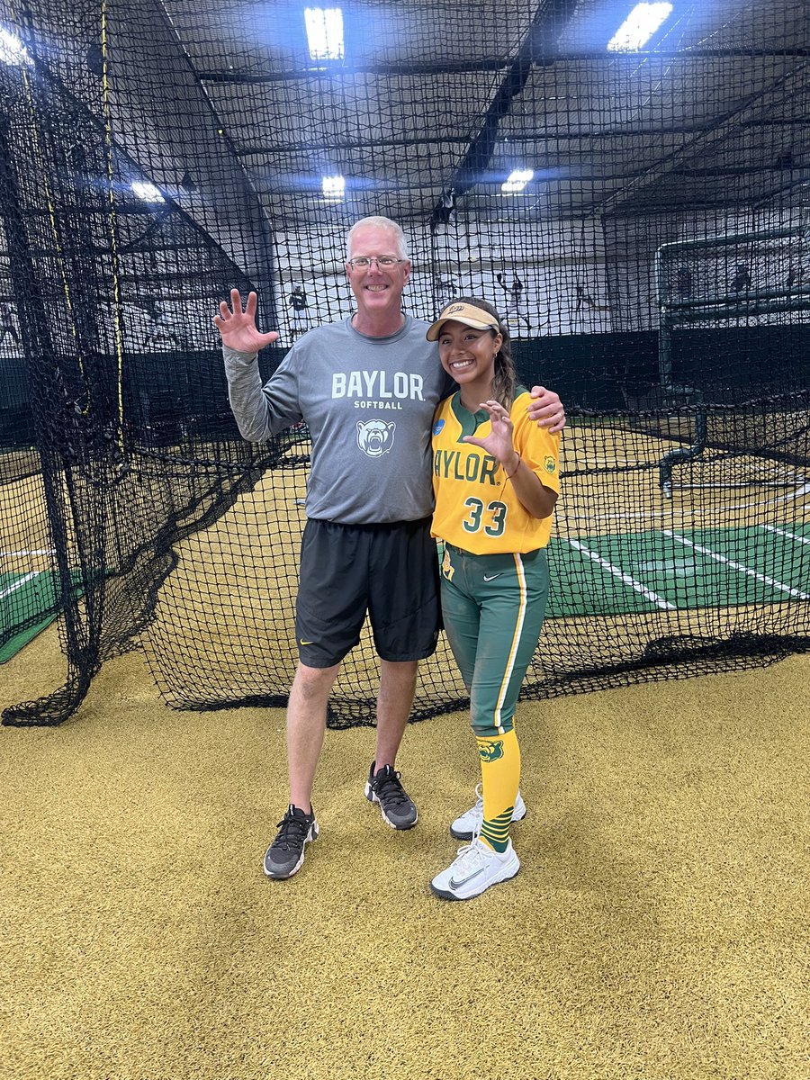 Lexi Rosillo tweet media