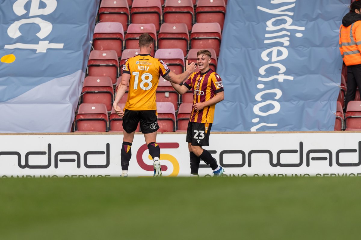 Bradford City AFC Academy tweet media