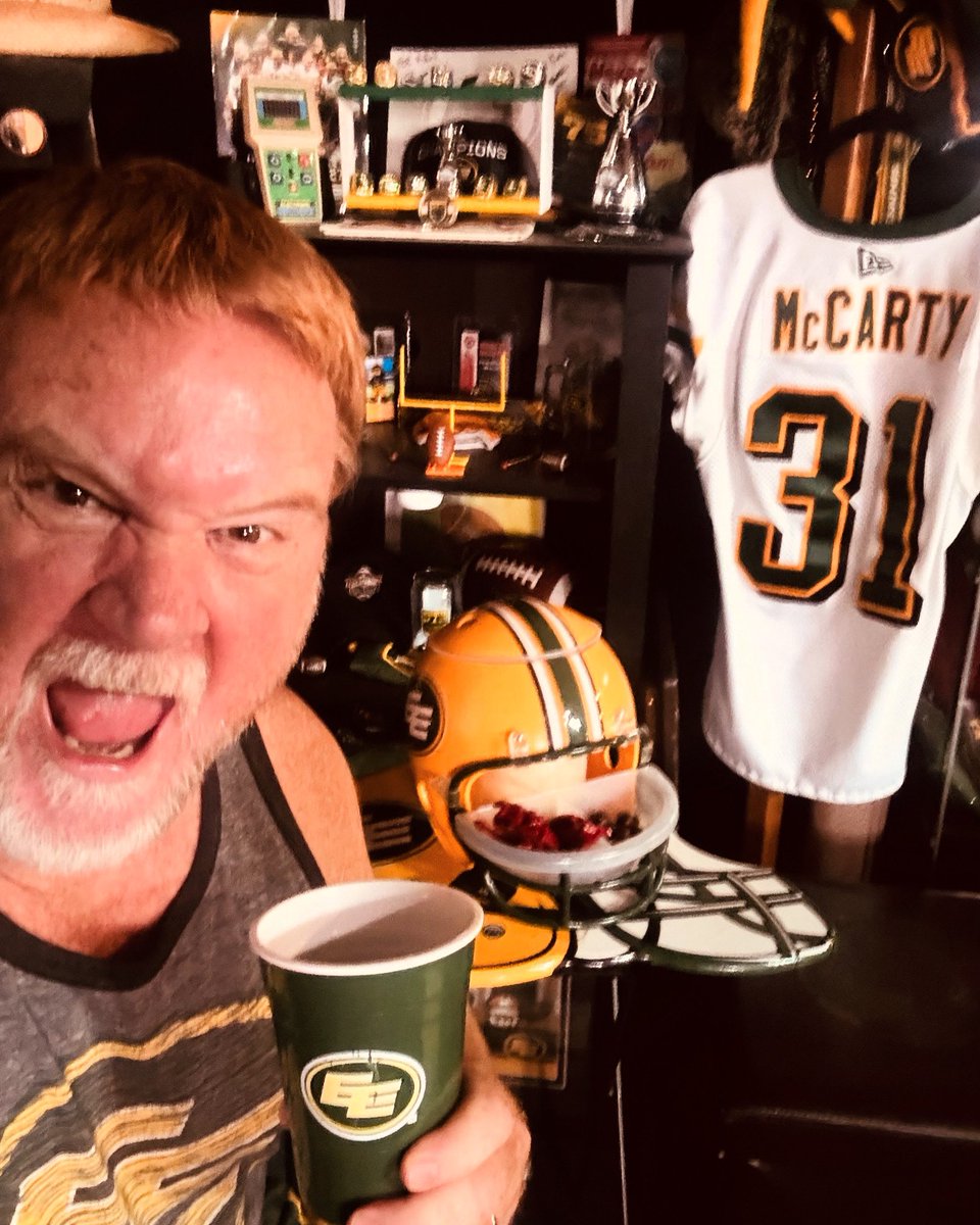 GameDayBaby1's tweet photo. Game Time Baby👍 Let’s go  Get that 4th Win Baby!!!! #Esks #gamedaybaby1 #EE #cflgameday #OurTeamOurCity #GoElks #CFL https://t.co/QTHPiA8UQs
