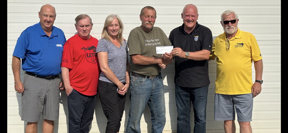 Burdettski1's tweet photo. $ 8,400.00 donation to ⁦@torchrunontario⁩ ⁦@SOOntario⁩ at the 5th annual Shoot for Ted in memory of our friend and Torch Run original Ted Farr ❤️ Thank you to Ross Dunford and all that helped and donated to support 26,000 Special Olympians locally and provincially. https://t.co/lXk058ygQ9