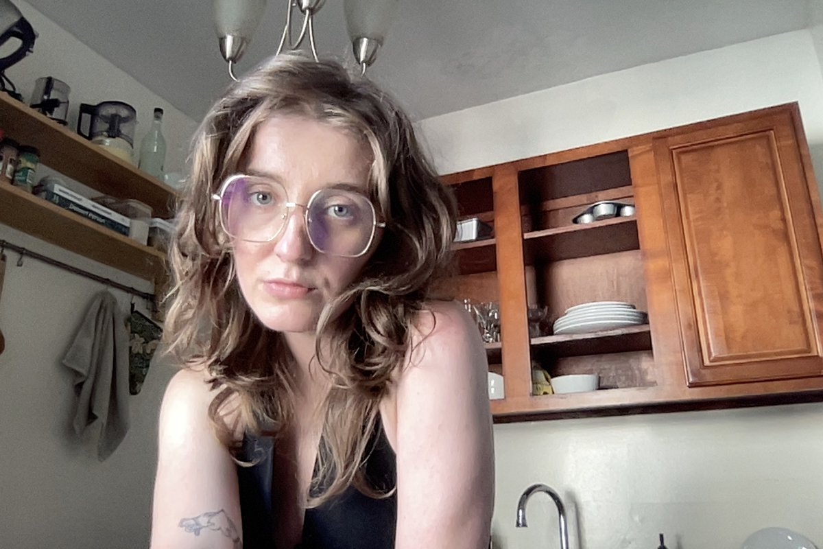 imlilyjane_'s tweet photo. cooking dinner gorgeously https://t.co/tT8Jb1hWQV