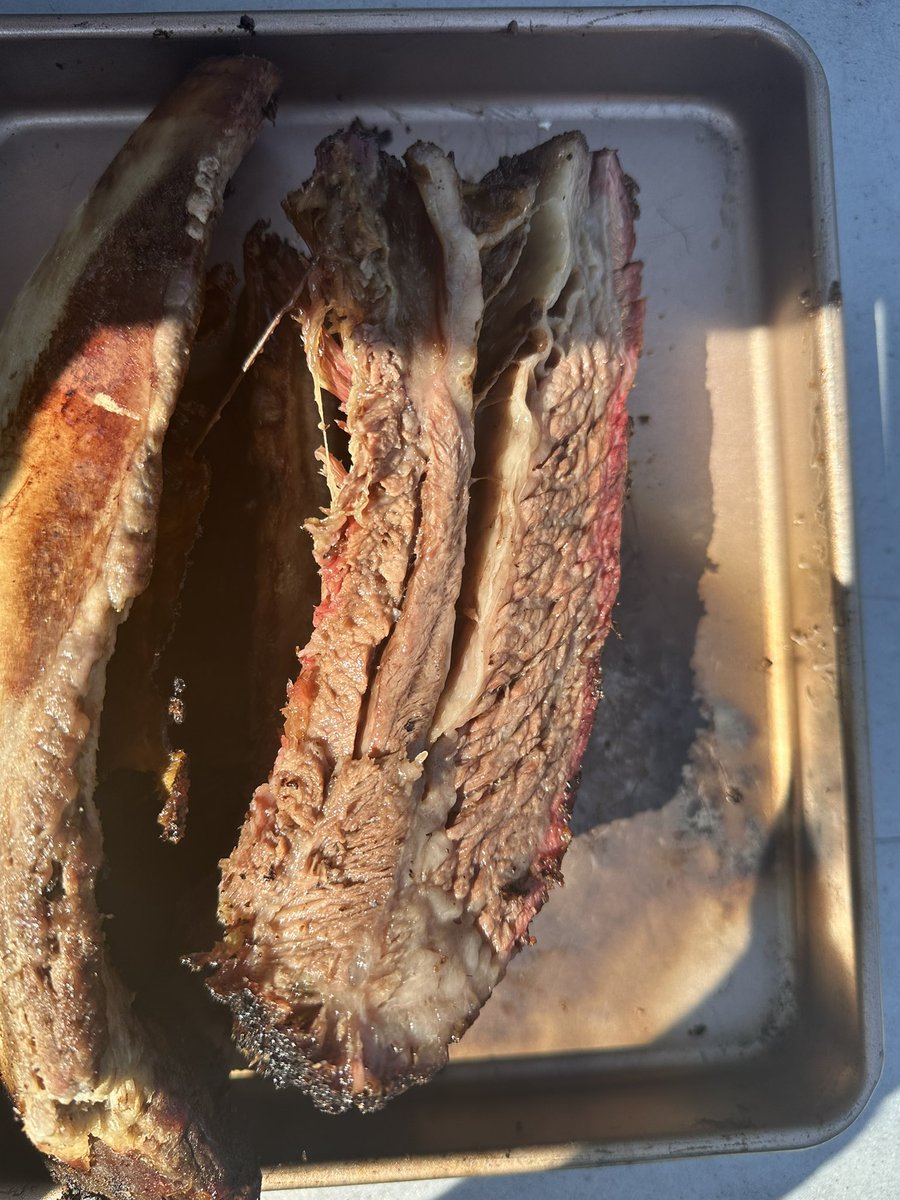 webcav1's tweet photo. Holy crap!!! This is easily my best cook yet! Took about 6 hours at 240 degrees avg then a 1.5 hour rest. Getting jiggly with it! It’s like butter! @oklahomajoes #bbq #texasbbq #offsetsmoker https://t.co/H5zxlANnZr