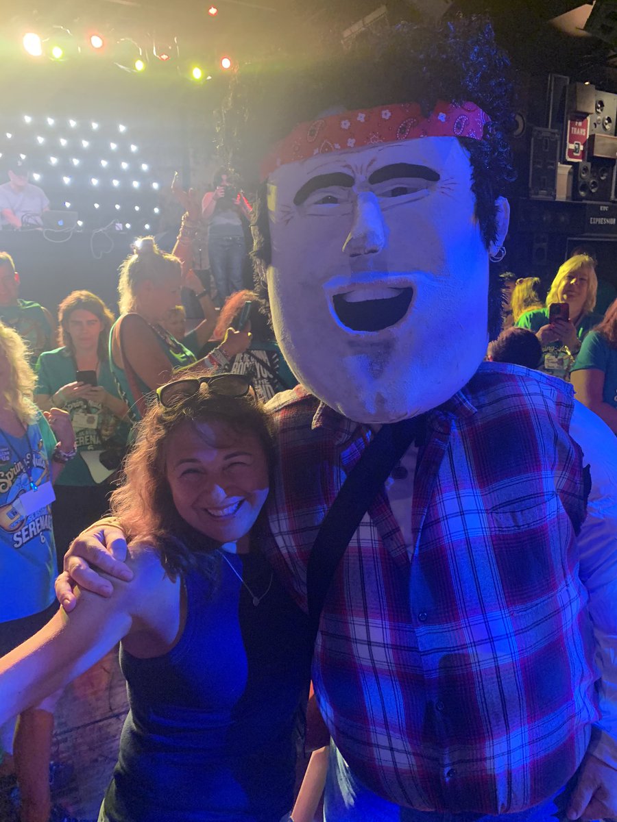 MicheleAmabile's tweet photo. Dancing in the Dark at the @SpringNuts_ Seaside Serenade! Thanks to Howie and Julie Chaz for a nice afternoon by the "C!" #AsburyPark #Springnuts #Seasideserenade (lovely to dance with " @springsteen " #BruceSpringsteen https://t.co/7EVI3sfogH