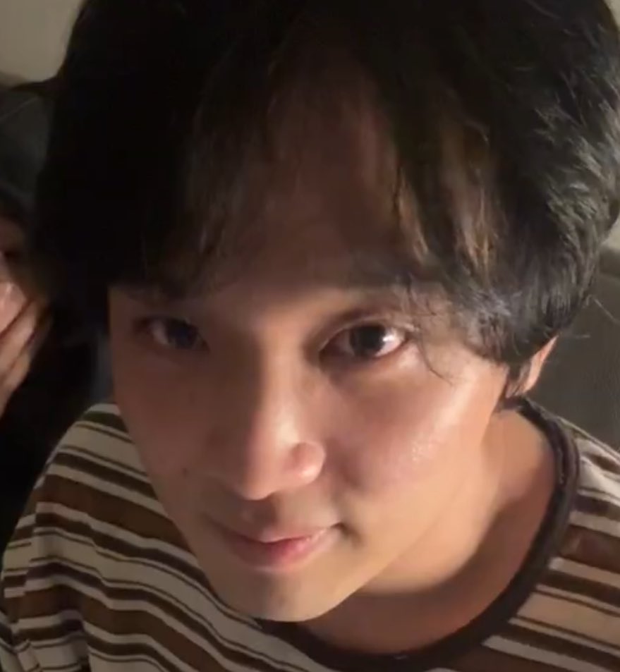 cantik banget sayang, adek manis melebihi gula, sayangnya aku sayangnya si kakak... ngeliat kamu yang lusyu gemesin cantik begini, minta disayang-sayang🥺🥺