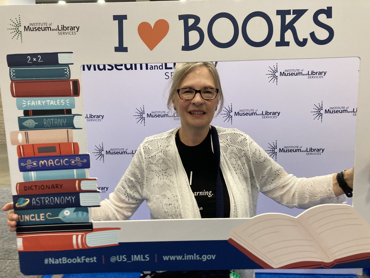 SmallwoodMedia's tweet photo. Another fun and informative National Book Festival this Saturday! I got lots of great ideas and resources to use with students @SmallwoodMS https://t.co/wAlQ20DWom