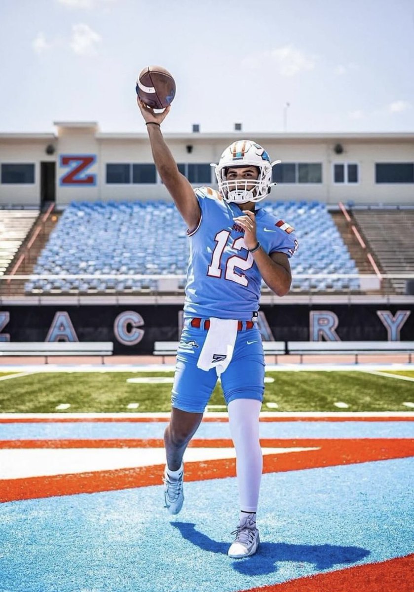 Louisiana Football Report #LAHSFB (@lafbreport) on Twitter photo Thanks to .<a href="/_ZHSFootball/">Zachary High Football</a>, I have a new favorite uniform in the state. 😍😍😍
#BootSwag Thanks to .<a href="/_ZHSFootball/">Zachary High Football</a>, I have a new favorite uniform in the state. 😍😍😍
#BootSwag