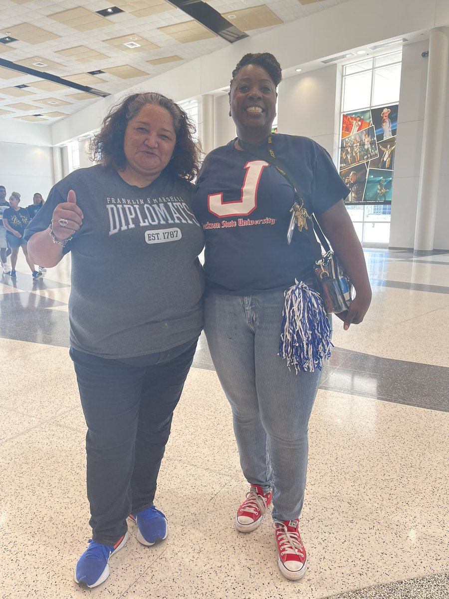 I met up with <a href="/bolton_kesha/">Kesha Bolton</a> <a href="/PrincipalTisby/">Jasmine Tisby, M.Ed.</a> Let’s go Eagles!! Swoop, swoop!! <a href="/Eisenhower_AISD/">Eisenhower Senior IB World School</a>