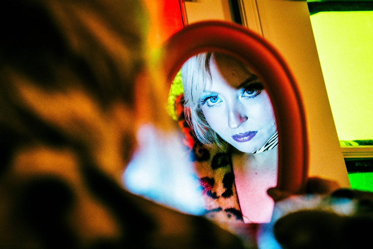 MAGNETMagazine's tweet image. #MAGNETExclusive: Premiere of #KitMajor’s “Garbage Planet” video (@kitmajormusic). “I was listening to a lot of @PIXIES, @thesonicyouth, #theRomantics, @ThePretendersHQ for inspiration. It’s a blend of post-punk energy and big guitar riffs.” Check it out: magnetmagazine.com/2024/08/27/mag…