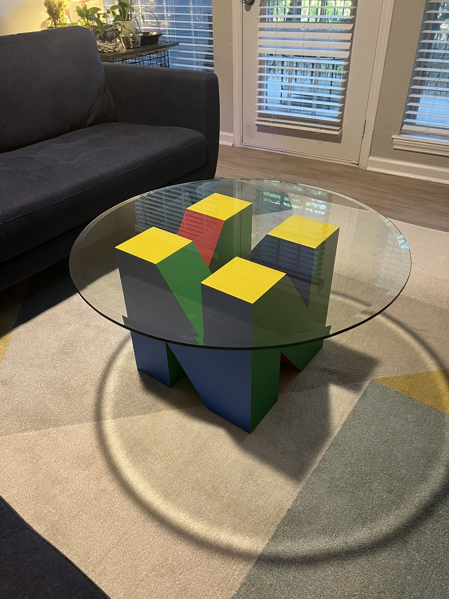 cahsib's tweet photo. All time best marketplace find. Nintendo coffee table! https://t.co/hlwIrAJuMq