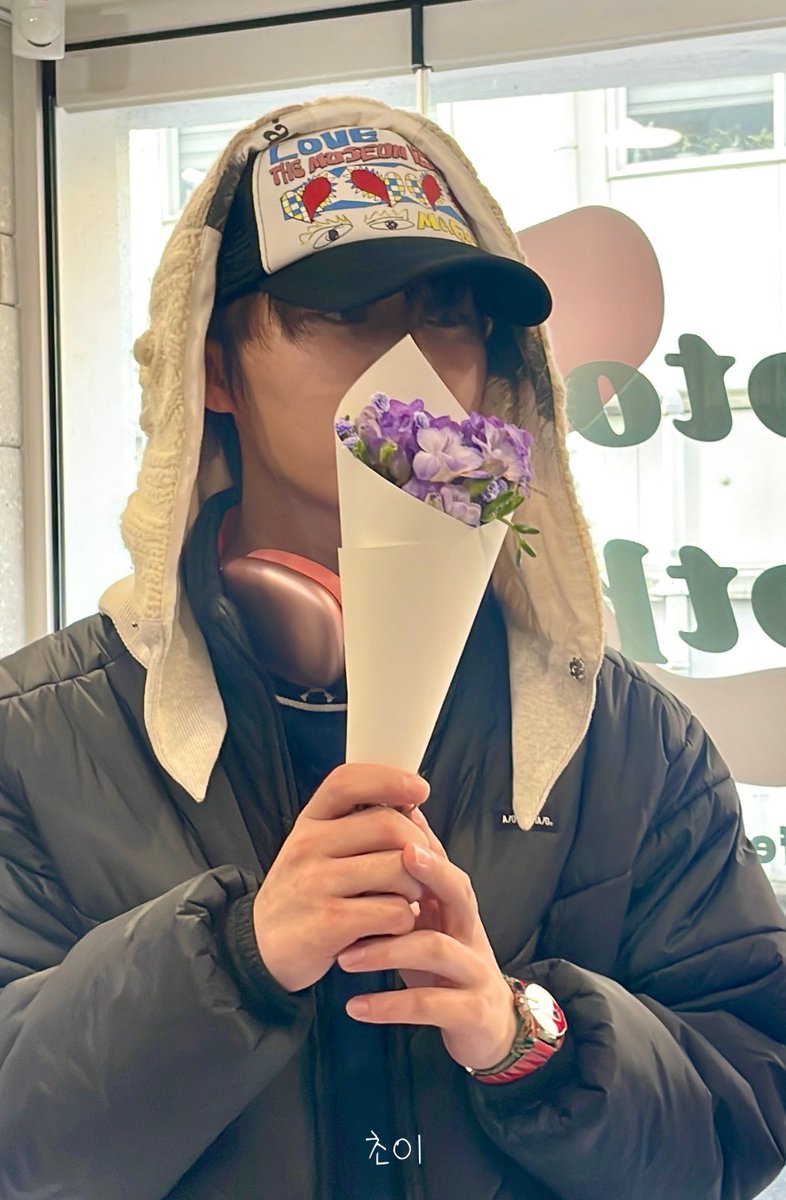 욱이~~ 데뷔 5주년 추카해.ᐟ.ᐟ 
더더 성장하자 같이🩷
포기하지 않고 달려와줘서 고마워 
옆에서 항상 응원할게 너에게 그 응원이 닿을 수 있도록 우리도 노력할게₍ᐢ ›_‹ ᐢ₎

#5YearsWithHyunwook
#현욱이와_함께하는_5주년 
#최현욱 #CHOIHYUNWOOK