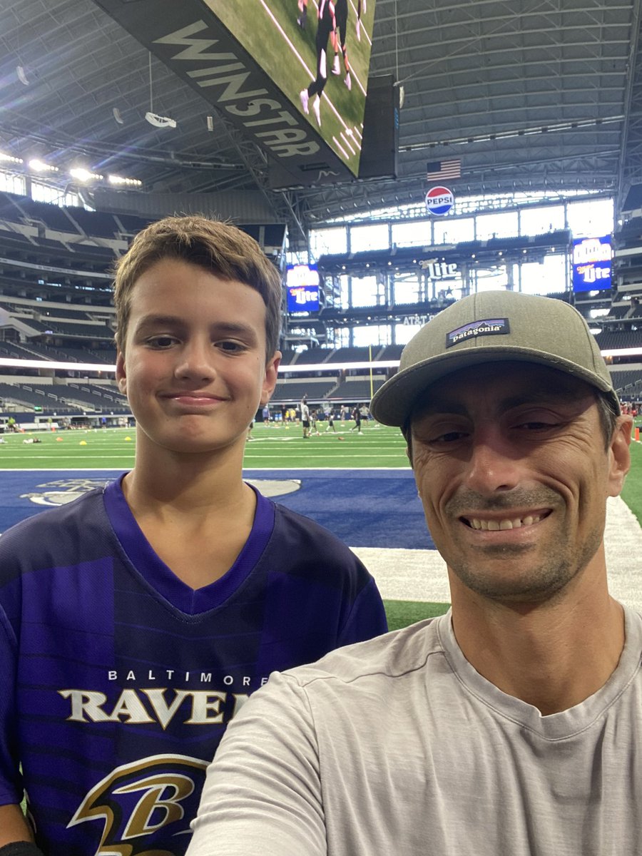 CoachNBlackwell's tweet photo. Special day for QB1 playing at AT&amp;T Stadium! https://t.co/4SHwfZdTvF