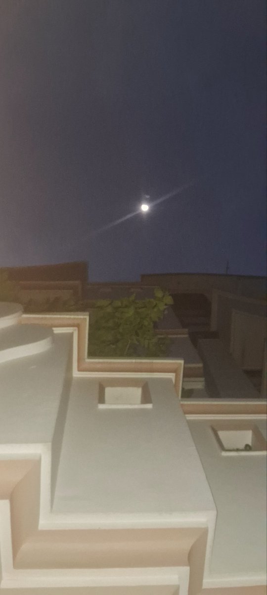 RakshitLife03's tweet photo. #3rdMoonset
( missed the hat trick) https://t.co/w5DuWMMOUz