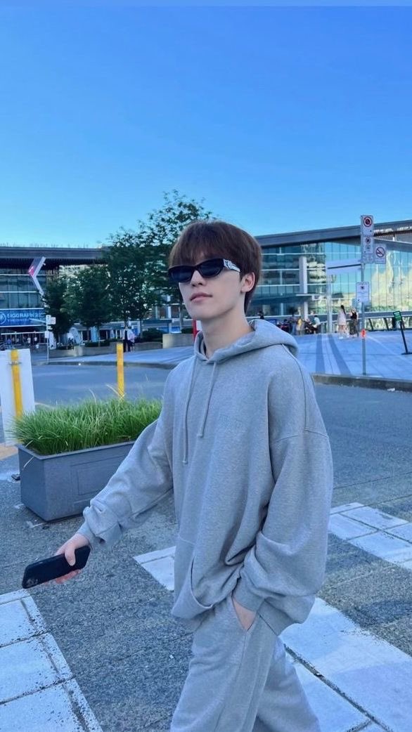 ulthorangdan's tweet photo. thread of lee dino boyfriend pics ★
(for my delulu girlies, go flex your man) https://t.co/MnmTpf7lRj
