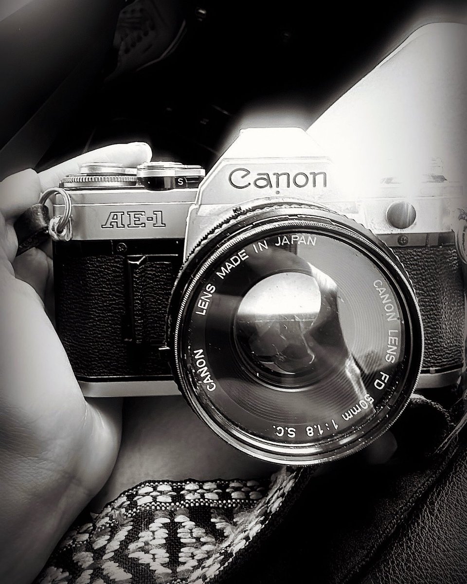 runaroundblu's tweet image. Always been a Nikon girl, buuut couldn’t pass this baby up.  #filmphotography #35mm