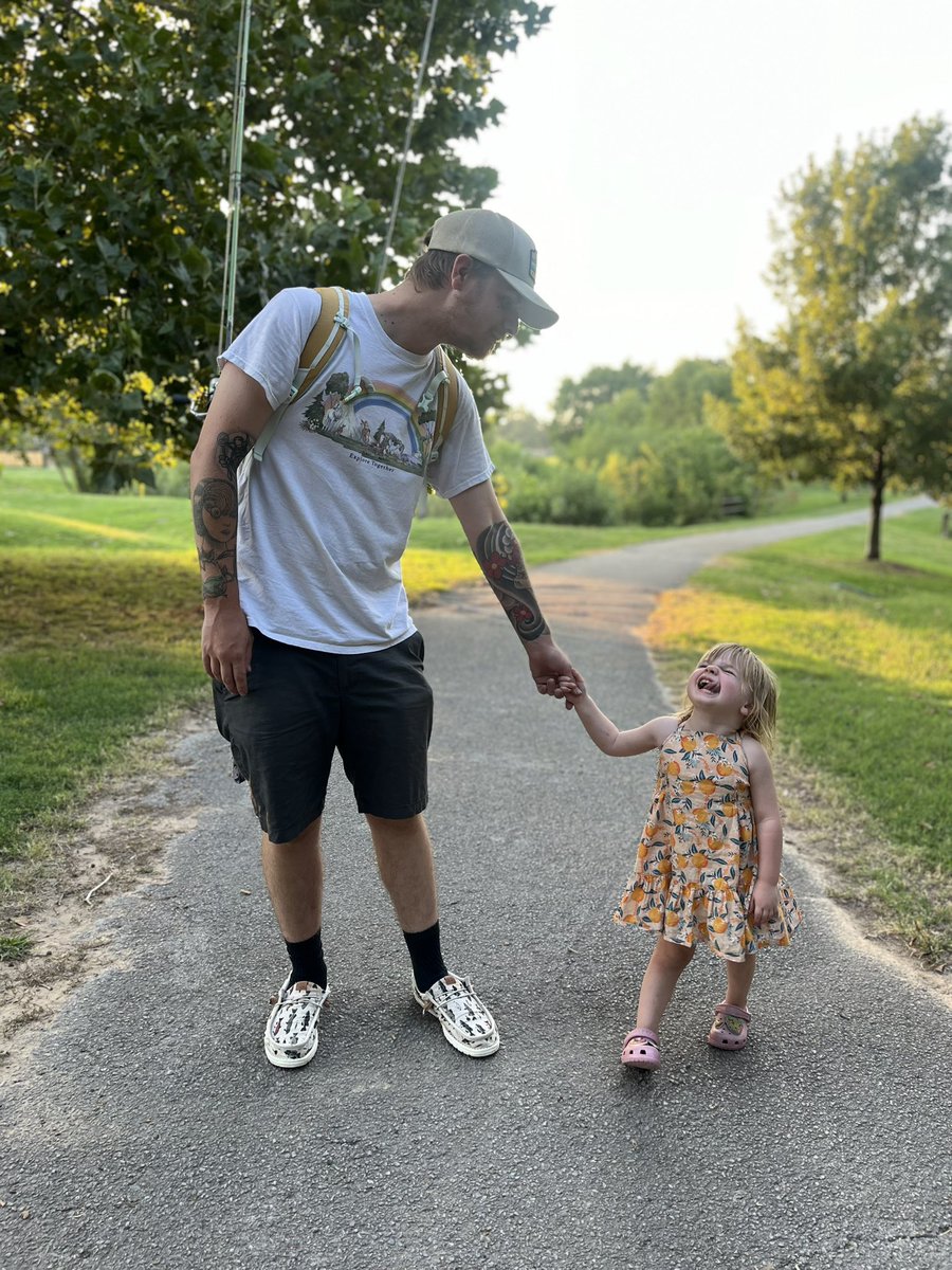bj_chops's tweet photo. Fishing park day with Jo and Kenzie :) https://t.co/3wSahz8cKp