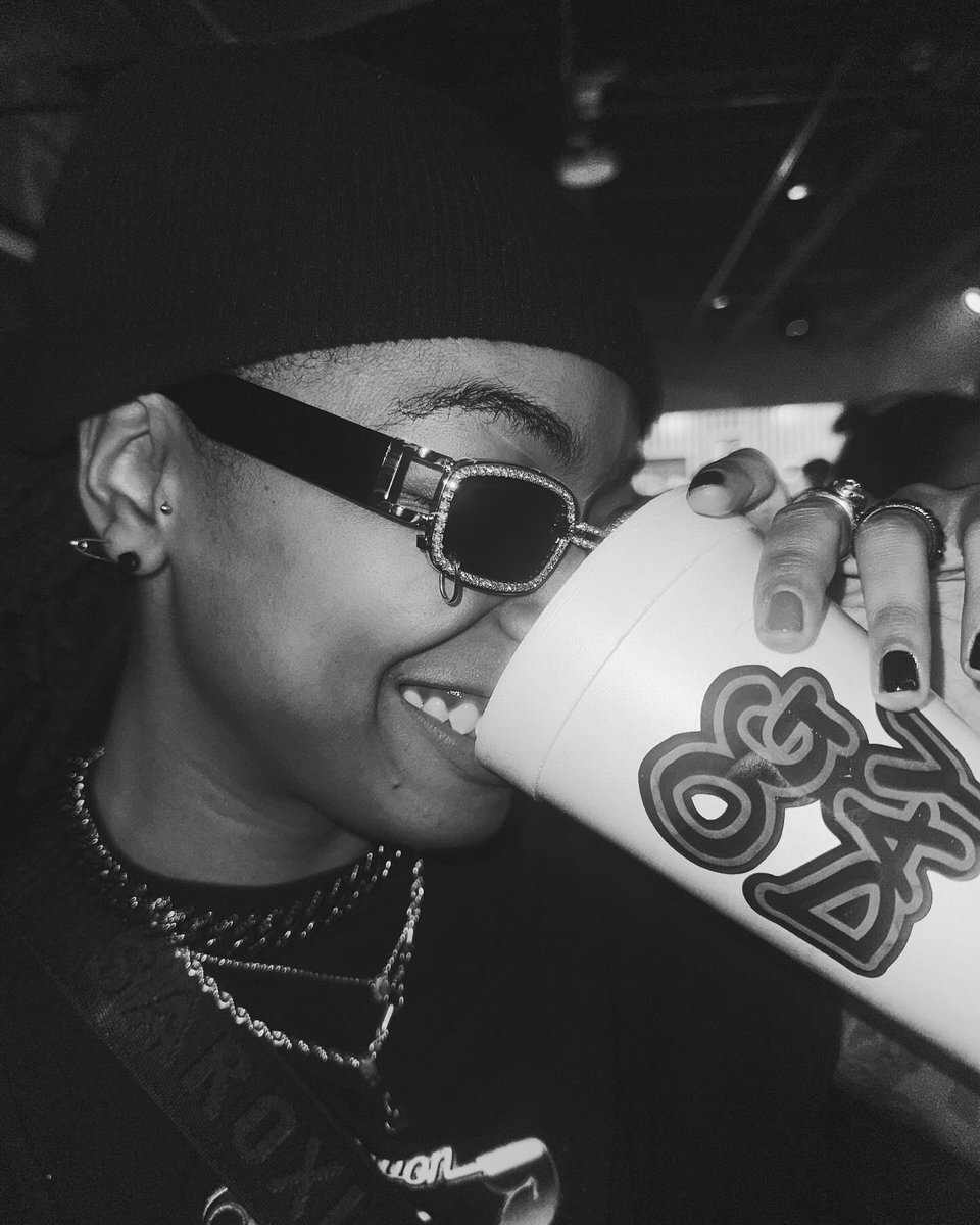 MiNO 🙂‍↕️ tweet media