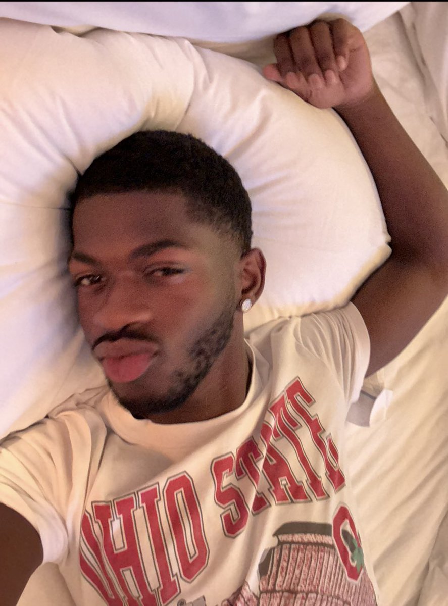 LilNasX's tweet photo. https://t.co/7xHDKb3EEw